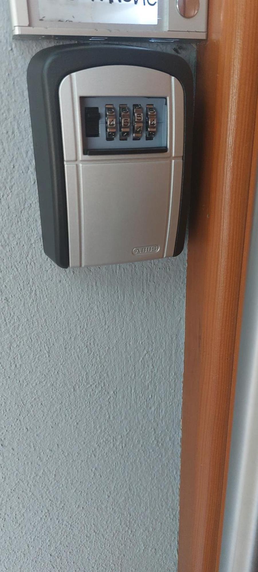 Ferienwohnung Am Bahnhof ベルンブルク エクステリア 写真